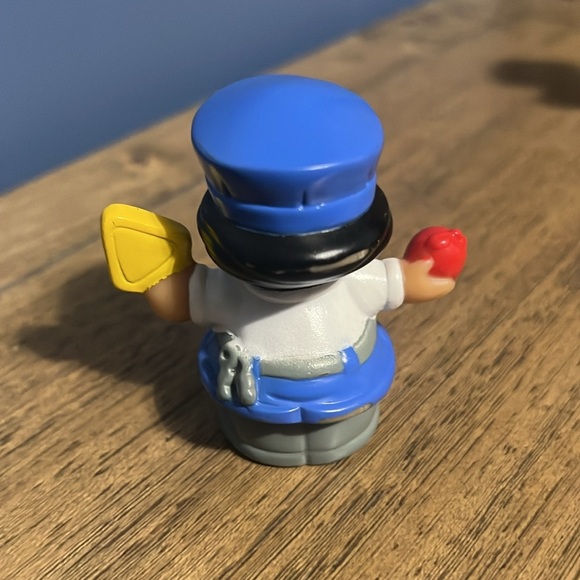 Fisher-Price Little People Blue and Red Action Figures Playset - Picture 8 of 11